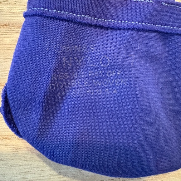 Vintage Sparkly Bold Blue Nylon and Fownes Blue Short Gloves - Picture 14 of 16